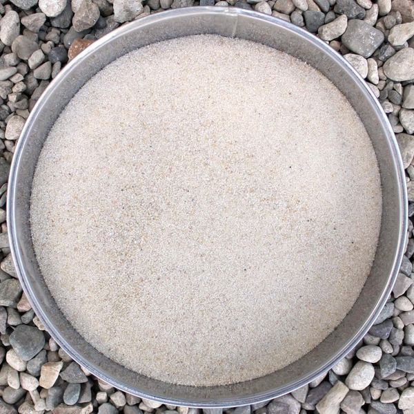 File:quartz-sand-glass.jpg