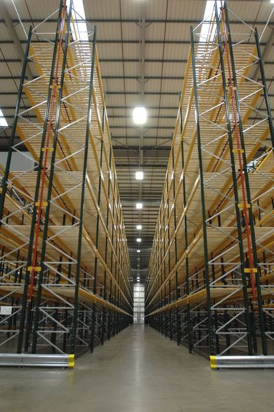 File:pallet racking tall.jpg
