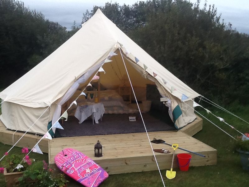 File:little trethvas bell tent.jpg