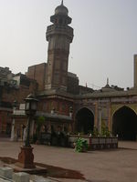 wazirkhanmosque1.jpg